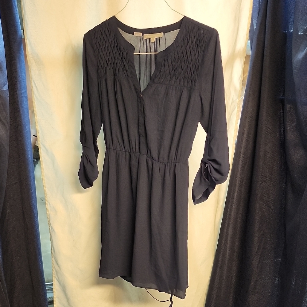 Daniel Rainn Blue Sheath Dress with V-Neck and Cuffed Sleeves